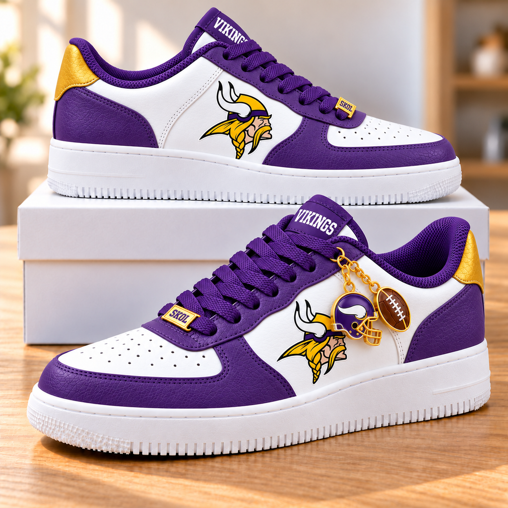 MNVK Premium Low-Top Sneakers PNPA